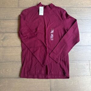 Maroon turtle neck